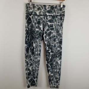 Victoria Sport Black/White Leggings Size Large